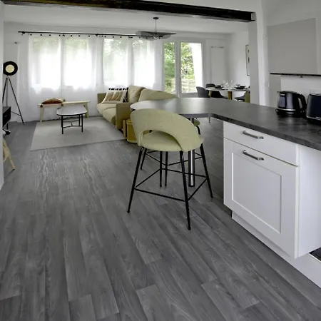 Daire Le ~ Jardin ~ Terrasse ~ Bureau Niort